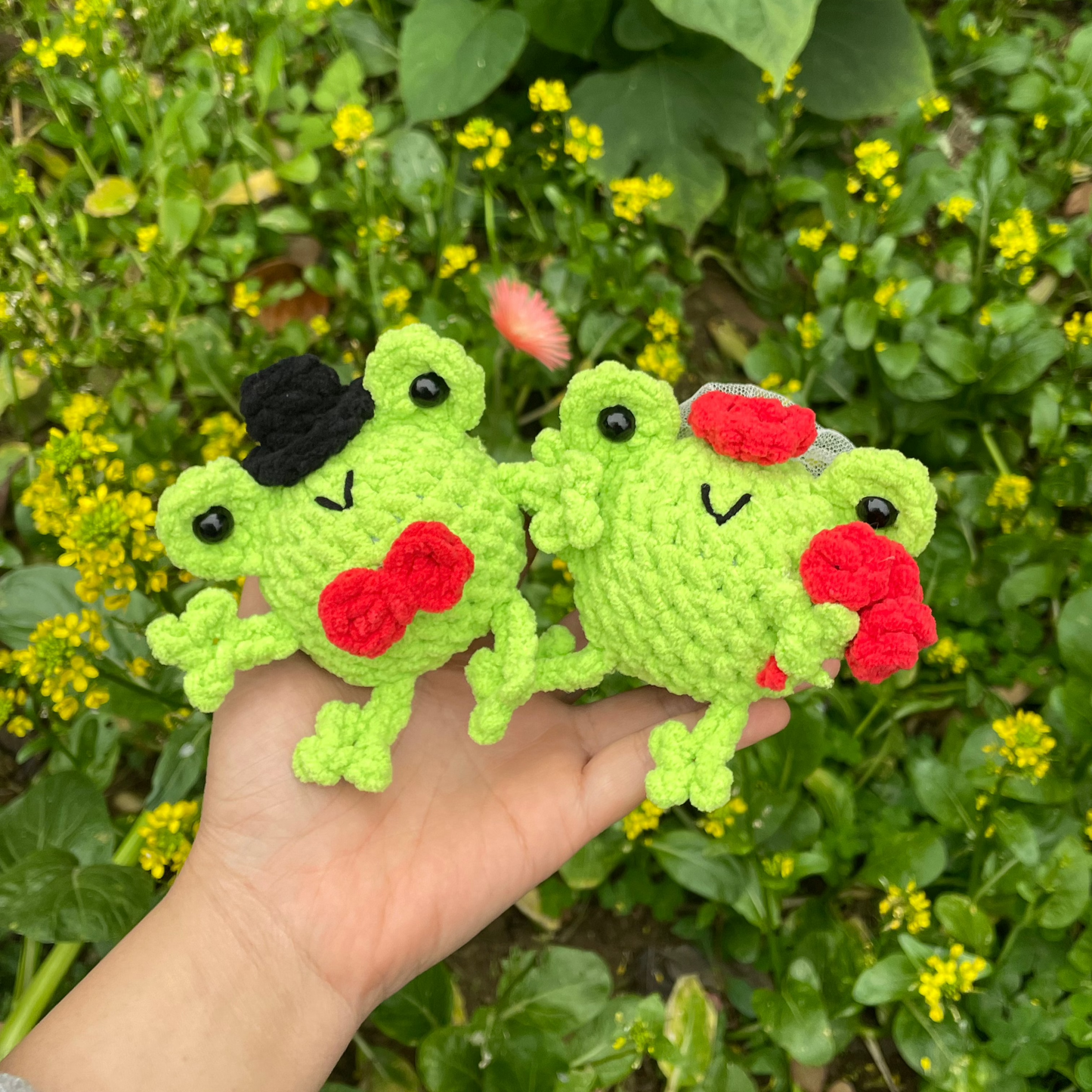 đ¸ Frogs in Love Crochet Pattern