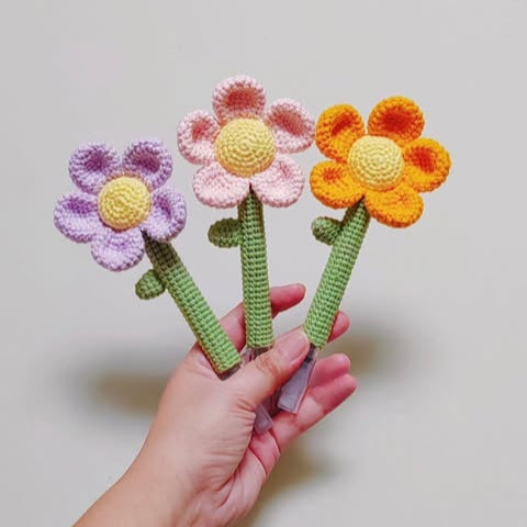 Bloomy Pen Case Crochet Pattern
